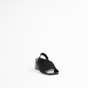 MOLKE | BLACK SUEDE