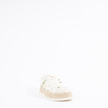 Load image into Gallery viewer, AZALIA | WHITE FLORAL RAFFIA
