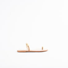 Load image into Gallery viewer, WINK | SADDLE LEATHER
