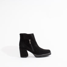 Load image into Gallery viewer, LANELLE | BLACK SUEDE
