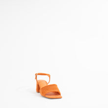 Load image into Gallery viewer, MARY | CRUSH SUEDE
