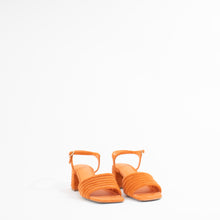 Load image into Gallery viewer, MARY | CRUSH SUEDE
