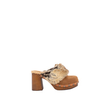 Load image into Gallery viewer, FADIA | CINNAMON SUEDE
