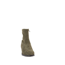 Load image into Gallery viewer, OLEG | OLIVE SUEDE
