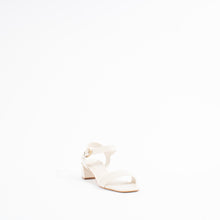 Load image into Gallery viewer, 678002 SANDAL | LATTE
