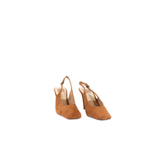 Load image into Gallery viewer, GESSIA | RUST SUEDE
