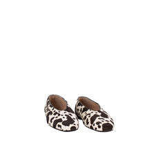 Load image into Gallery viewer, ESSENZA BALLET FLAT | BLACK/IVORY COWHIDE
