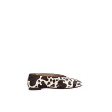 Load image into Gallery viewer, ESSENZA BALLET FLAT | BLACK/IVORY COWHIDE
