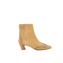 Load image into Gallery viewer, ASPEN EMBROIDERED ANKLE BOOT | SAND/BLACK
