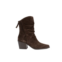 Load image into Gallery viewer, FENDER BOOT | MOCHA SUEDE

