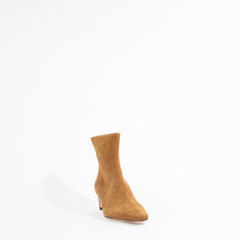 Load image into Gallery viewer, WALLY ANKLE BOOT | TAN
