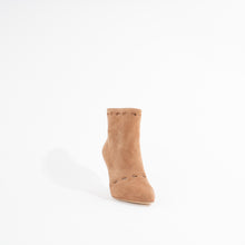 Load image into Gallery viewer, CHANTAE | SAND SUEDE
