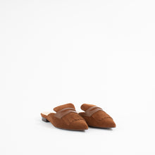 Load image into Gallery viewer, BARBE II | BUCKSKIN SUEDE
