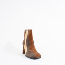 Load image into Gallery viewer, LAVA LAMP | TAN SUEDE COMBO
