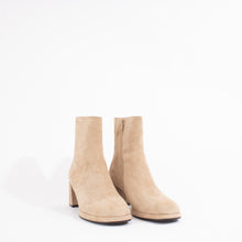 Load image into Gallery viewer, VANITY | CAMEL SUEDE
