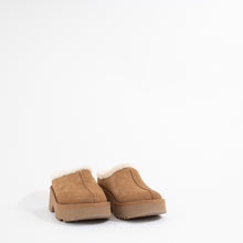 Load image into Gallery viewer, NEW HEIGHTS COZY CLOG | CHESTNUT
