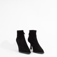 Load image into Gallery viewer, AMINA ANKLE BOOT | BLACK
