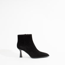 Load image into Gallery viewer, AMINA ANKLE BOOT | BLACK
