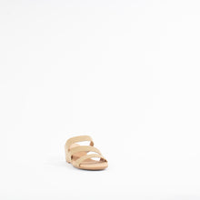Load image into Gallery viewer, 547/5 | TAUPE RAFFIA
