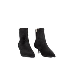 Load image into Gallery viewer, 501T90VK | BLACK PONY FUR
