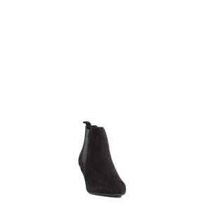 DEVA BEAT | BLACK SUEDE