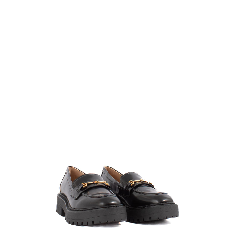 LEA | BLACK