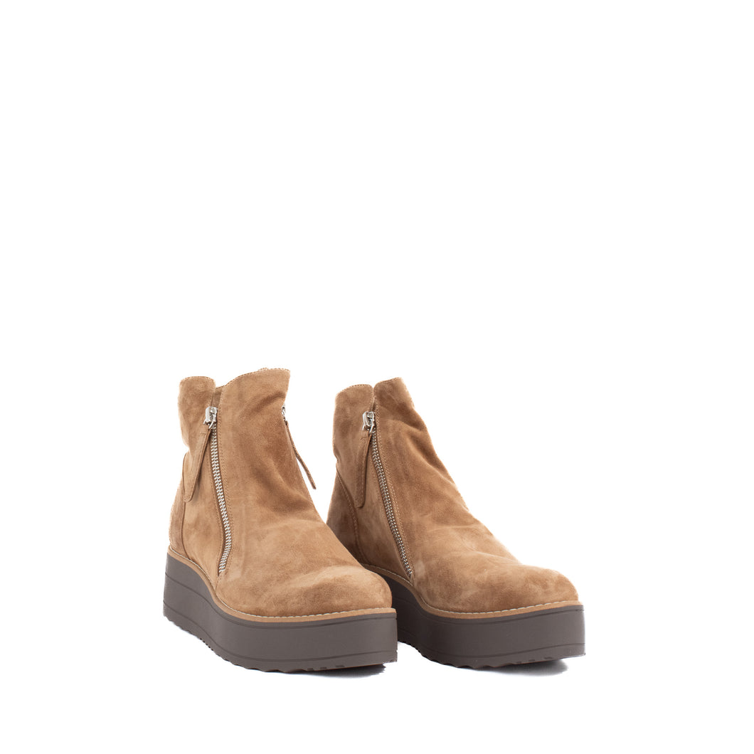 NENE | LIGHT CHOCOLATE SUEDE