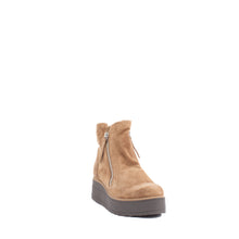 Load image into Gallery viewer, NENE | LIGHT CHOCOLATE SUEDE
