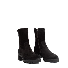 Load image into Gallery viewer, WANDA | BLACK SUEDE

