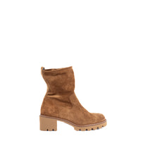 Load image into Gallery viewer, WANDA | TOFFEE SUEDE
