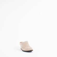 Load image into Gallery viewer, JIYA | TAUPE SUEDE
