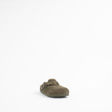 Load image into Gallery viewer, BOSTON SHEARLING | OLIVE
