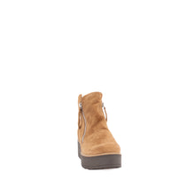 Load image into Gallery viewer, NENE | LIGHT CHOCOLATE SUEDE
