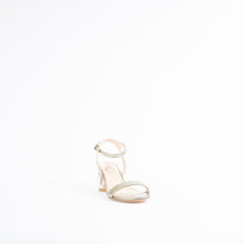 Load image into Gallery viewer, DORICA M SANDAL | SANDY PLATINO
